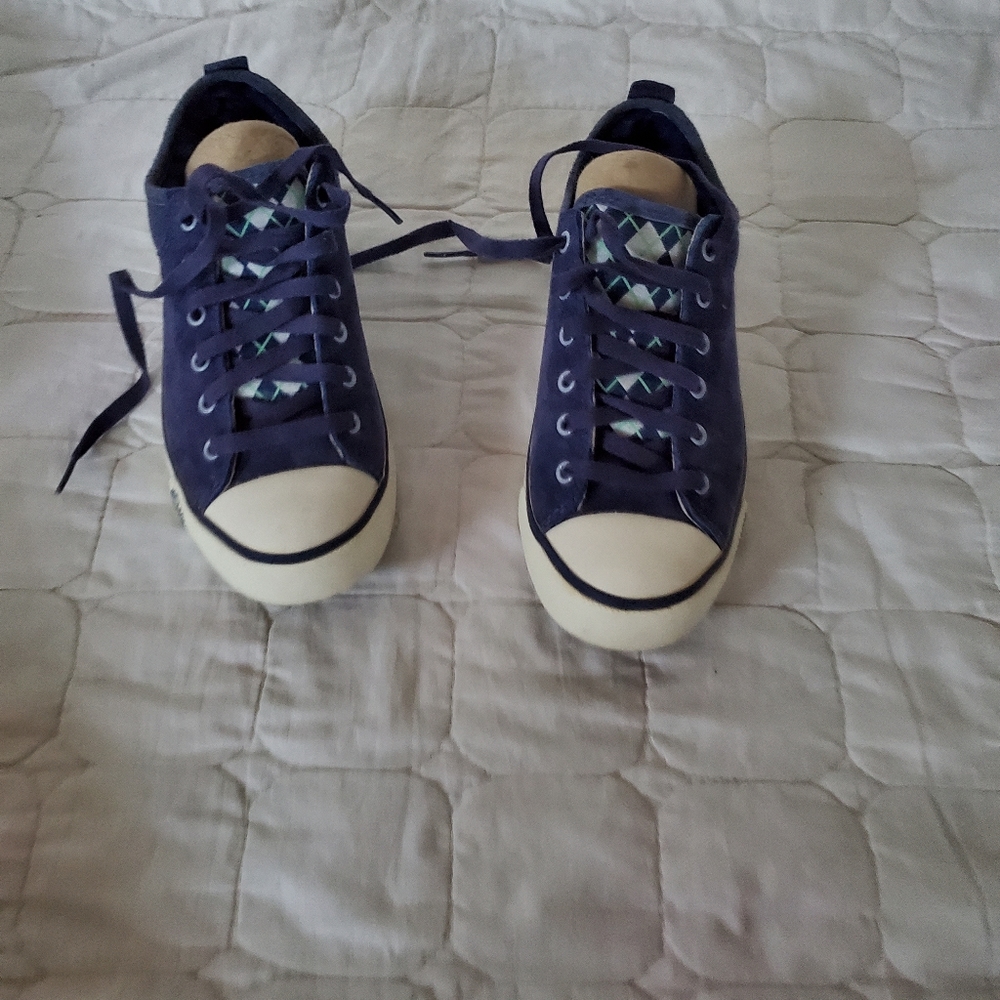 New ugg leather sneakers